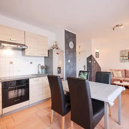 One Bedroom 50m From The Sea *