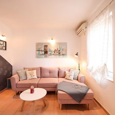 Apartamento One Bedroom 50m From The Sea *