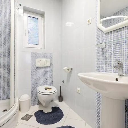 One Bedroom 50m From The Sea Appartamento Kožino